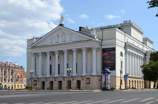 Kazan. Teatro de Ballet y Ópera Académica Estatal de Tártaro M.Jalil — Foto de Stock