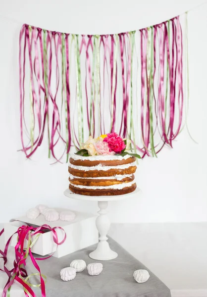 tatlı tablo ile süslü pasta 