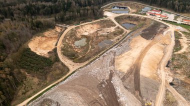 Plastik atıklarla dolu Şehir Çöplüğü 