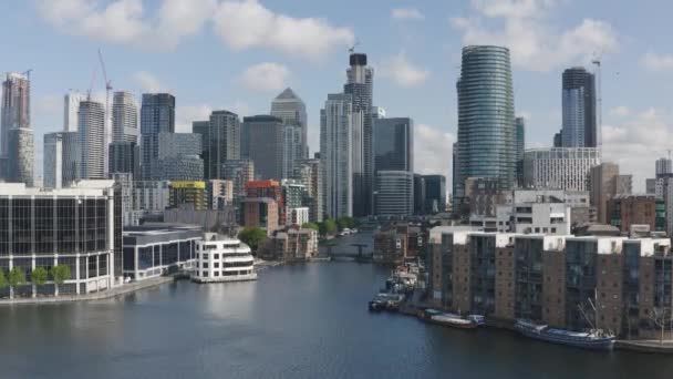 Kontorsbyggnad Skyskrapa London Canary Wharf England Storbritannien — Stockvideo
