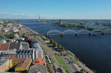 Riga Capital, Letonya 'daki Çelik Kemer Köprüsü Panoraması. Yüksek kaliteli fotoğraf.