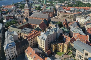 Riga, Letonya 'daki Riga katedralinden Panorama Manzarası. 
