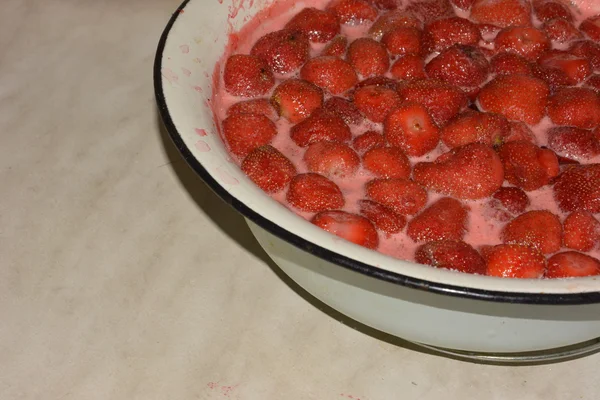 Μαρμελάδα φράουλα μαγείρεμα — Φωτογραφία Αρχείου
