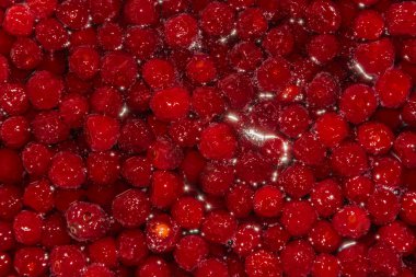 Kiraz reçeli pişirme