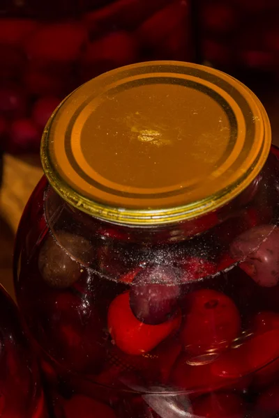 Cocinar mermelada de cereza —  Fotos de Stock