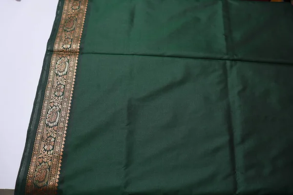 Women Traditional Green Gold Colour Saree Isolated White Background — Fotografia de Stock