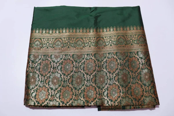 Women Traditional Green Gold Colour Saree Isolated White Background — Zdjęcie stockowe