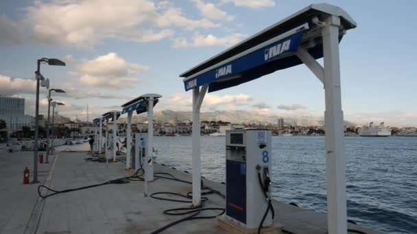 Split Croatia June 2022 Fuel Dock Petrol Station Boats Yacht — Stockvideo