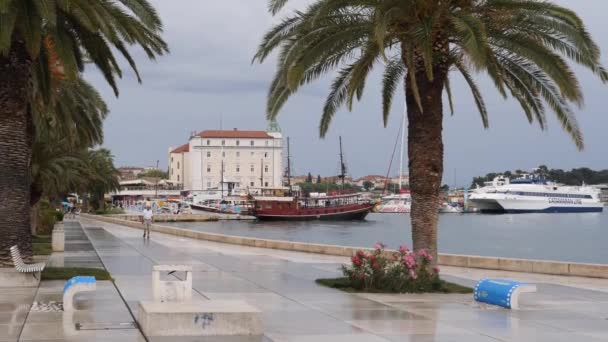 Split Croatia June 2022 Empty Riva Promenade Rainfall Waterfront High — Stok video