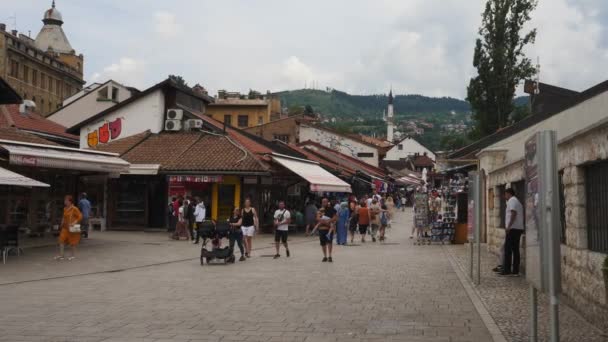 Sarajevo Bosnia Junio 2022 Calle Principal Peatonal Saraci Bascarsija Imágenes — Vídeos de Stock