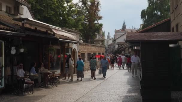 Сараево Босния Июня 2022 Пешеходы Вдоль Улицы Сарачи Баскарии Высококачественные — стоковое видео