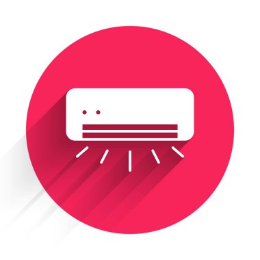 Beyaz Klima simgesi uzun gölge arkaplanı ile izole edildi. Sistemin havalandırmasını böl. Soğuk ve soğuk iklim kontrol sistemi. Kırmızı daire düğmesi. Vektör