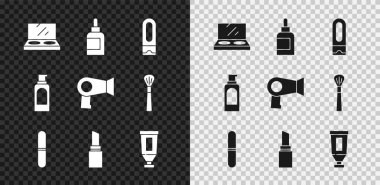 Makyaj tozunu ayna, krem losyon kozmetik tüpü, şampuan şişesi, tırnak törpüsü, ruj, saç spreyi kutusu ve saç kurutma ikonu ile ayarla. Vektör