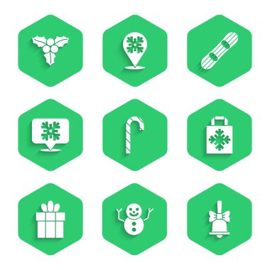 Noel şekeri bastonu, kardan adam, mutlu zil, alışveriş çantası, hediye paketi, kar tanesi konuşma balonu, Snowboard ve viburnum simgesi. Vektör