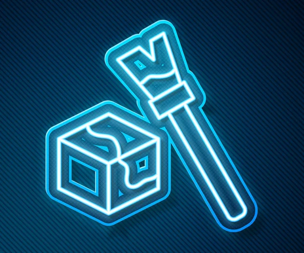 Ragyogó neon vonal Izometrikus kocka ikon elszigetelt kék háttérrel. Geometrikus kockák szilárd ikon. 3D négyzet alakú jel. Doboz szimbólum. Vektor — Stock Vector