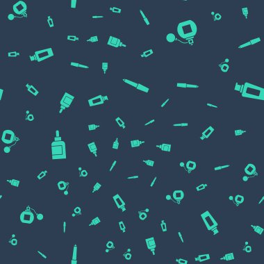 Tırnak törpüsü, parfüm, krem ya da losyon kozmetik tüpü ve bir şişe şampuanı pürüzsüz desene göre ayarla. Vektör