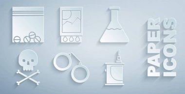 Kelepçe, test tüpü şişesi, çapraz kemikler, elektronik sigara, kibrit kutusu kibriti ve plastik torba dolusu uyuşturucu ikonu. Vektör