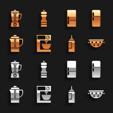 Elektrik karıştırıcı, buzdolabı, mutfak süzgeci, sos şişesi, demlik, blender ve biber ikonu. Vektör