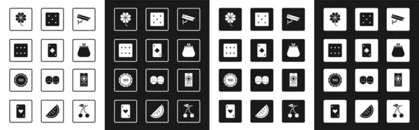 Set Überwachungskamera, Spielkarte mit Pik, Spielwürfel, Casino Spielautomat Klee, Geldbörse, Pokerturniereinladung und Chips-Symbol. Vektor — Stockvektor