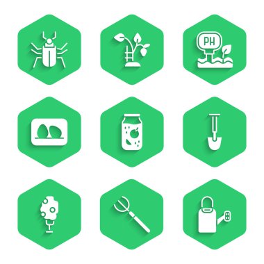Reçel kavanozu, bahçe yabası, su kutusu, kürek, elmalı ağaç, tavuk yumurtası, toprak ph testi ve böcek sineği ikonu. Vektör