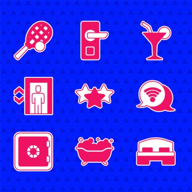 Stars derecesi, Küvet, Otel odası yatağı, kablosuz internet, Güvenli, Kaldırıcı, Kokteyl ve top ikonlu Tenis raketi. Vektör