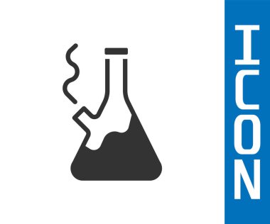 Beyaz arka planda izole edilmiş esrar veya kenevir ikonu içmek için gri cam bong. Vektör