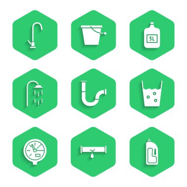 Endüstriyel metalik boru, sızdıran su, konteynır temizleyici, cam, su sayacı, duş alma, büyük şişe ve musluk ikonu ile kırılmış. Vektör