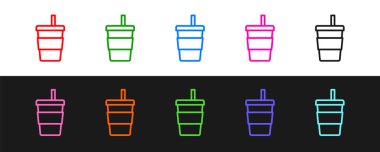 Siyah ve beyaz arka planda izole edilmiş kamış ve su ikonu içeren çizgi kağıt bardak. Soda bardağı. Taze soğuk içecek sembolü. Vektör