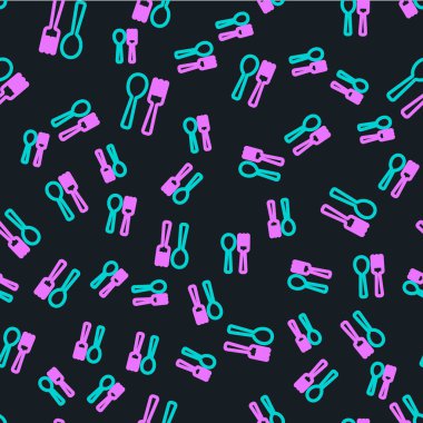 Çizgi çatalı ve kaşık simgesi siyah arkaplanda izole edilmiş. Mutfak aletleri. Çatal bıçak seti. Vektör