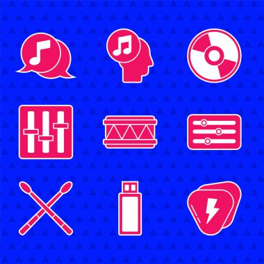 Davul, USB flash disk, Gitar penası, Ses karıştırıcı denetleyici, çubuklar, CD veya DVD diski konuşma baloncuğu simgesinde ayarla. Vektör