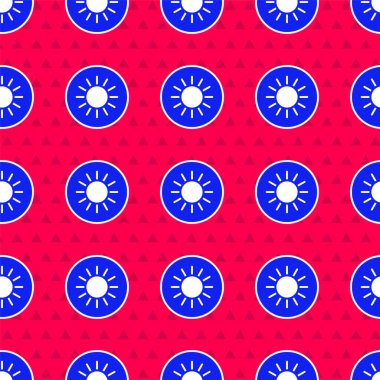 Mavi Güneş simgesi kırmızı arkaplanda izole edilmiş. Vektör