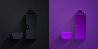 Kağıt kesiği termos konteynır simgesi mor arka planda siyah üzerine izole edilmiş. Termo matara ikonu. Kamp ve yürüyüş ekipmanları. Kağıt sanatı tarzı. Vektör