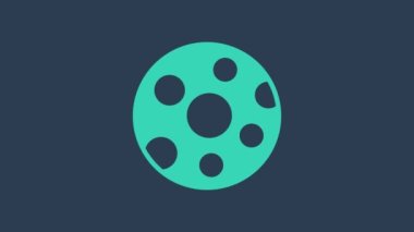 Turkuaz Dolunay simgesi mavi arkaplanda izole edildi. Bulutlu gece işareti. Uyku rüyalarının sembolü. Gece ya da yatak zamanı tabelası. 4K Video hareketli grafik canlandırması