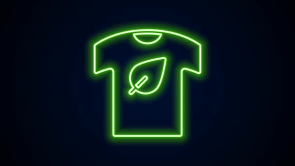 Parlayan neon çizgisi Vegan tişört ikonu siyah arka planda izole edildi. 4K Video hareketli grafik canlandırması — Stok video