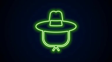 Parlayan neon hattı Kamp şapkası simgesi siyah arka planda izole edildi. Plaj şapkası panaması. Avcılık, yürüyüş ve turizm için gezgin şapkası. 4K Video hareketli grafik canlandırması