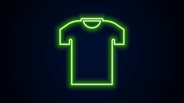 Icono de camiseta de línea de neón brillante aislado sobre fondo negro. Animación gráfica de vídeo 4K — Vídeo de stock