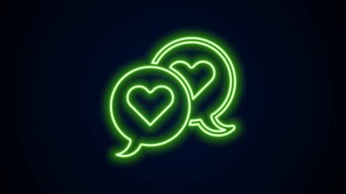 Parlayan neon hattı Heart konuşma balonu simgesinde siyah arkaplanda izole edildi. Sevgililer günün kutlu olsun. 4K Video hareketli grafik canlandırması