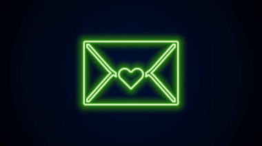 Parlayan neon hattı Zarfın içinde siyah arka planda Valentine 'ın kalp ikonu var. Mesaj aşkım. Aşk ve romantizm mektubu. Sevgililer günün kutlu olsun. 4K Video hareketli grafik canlandırması