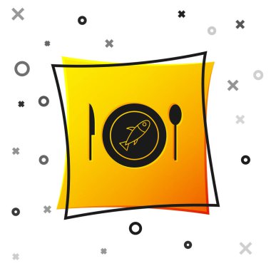 Beyaz arka planda izole edilmiş bir tabak ikonunda siyah balık. Sarı kare düğme. Vektör.