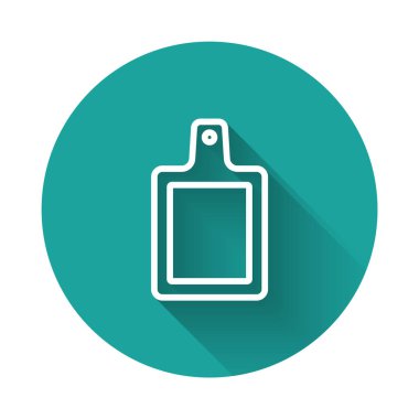 Beyaz çizgi kesme tahtası simgesi uzun gölgeli izole edildi. Kesme tahtası sembolü. Yeşil daire düğmesi. Vektör