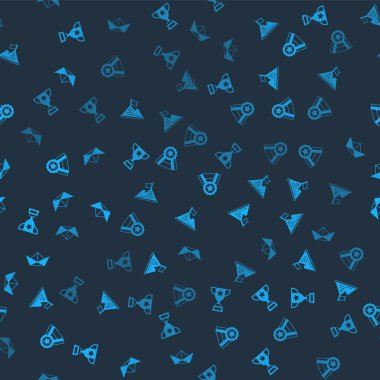 Ödül kupasını, bayrağı olan dağları, madalyayı ve katlanmış kağıt tekneyi pürüzsüz desenli olarak ayarla. Vektör