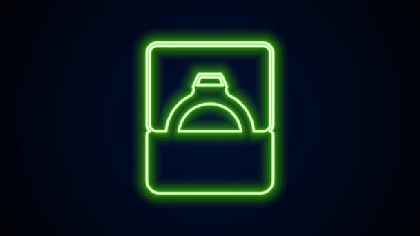 Brillante anillo de compromiso de línea de neón Diamond en el icono de la caja aislado sobre fondo negro. Animación gráfica de vídeo 4K — Vídeos de Stock