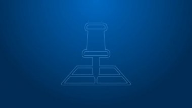 Mavi arkaplanda konum imleci simgesi izole edilmiş beyaz çizgi haritası. 4K Video hareketli grafik canlandırması