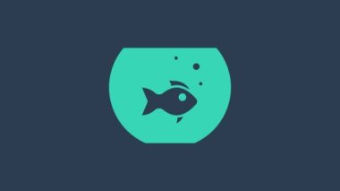 Mavi arka planda balık ikonu olan turkuaz akvaryum. Yuvarlak cam akvaryum. Ev ve evcil hayvanlar için akvaryum. 4K Video hareketli grafik canlandırması