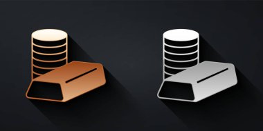 Siyah zemin üzerinde altın külçeleri olan altın ve gümüş sikke. Bankacılık işareti. Para sembolü. Uzun gölge tarzı. Vektör