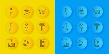 Krem veya losyon kozmetik tüpü, tırnak cilası şişesi, el aynası, saç fırçası, tıraş bıçağı, maskara, makyaj tozu ve ikon. Vektör