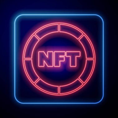 Siyah arkaplanda parlayan neon NFT dijital kripto resim simgesi izole edildi. Para iadesi olmayan jeton. Vektör