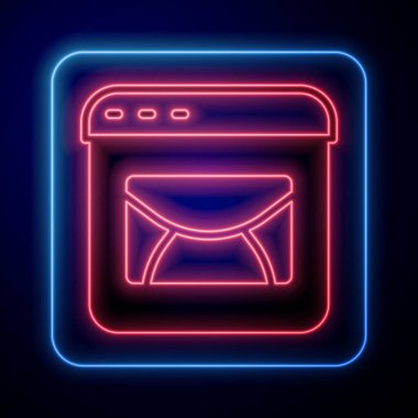 Parlayan neon posta simgesi ve e- posta simgesi siyah arkaplanda izole edildi. Zarf sembolü e-postası. E- posta kodu. Vektör