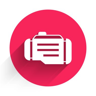 Beyaz Kontrol motor simgesi uzun gölge arkaplanı ile izole edildi. Kırmızı daire düğmesi. Vektör