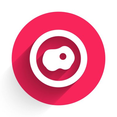 Uzun gölgeli, çırpılmış yumurta ikonu. Ev yemeği, sahanda yumurta, sağlıklı kahvaltı, omlet ikonu. Kırmızı daire düğmesi. Vektör